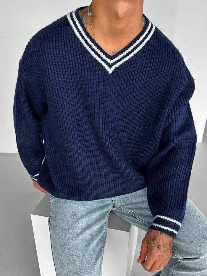 MAGLIONE CON SCOLLO A V