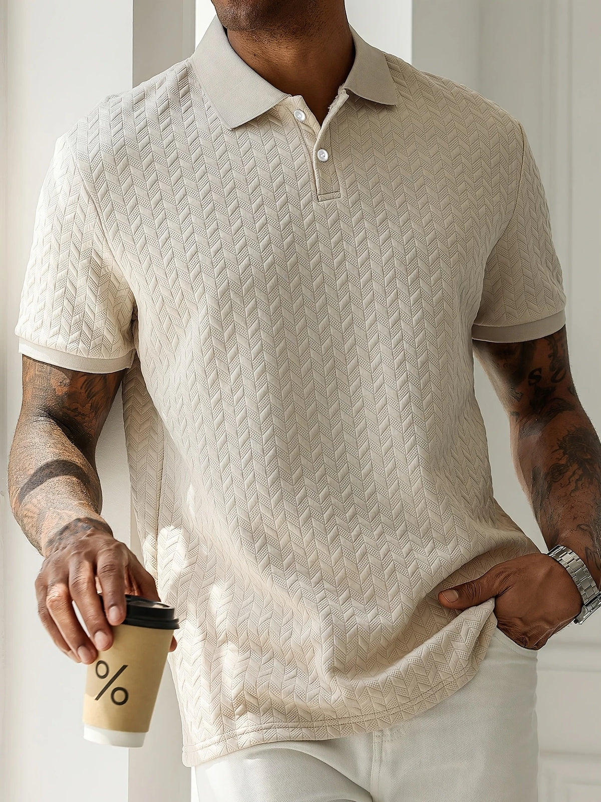 CAMICIA ESTIVA CON MOTIVO A V